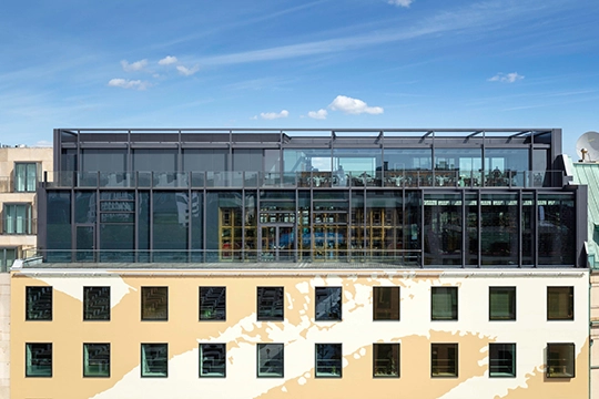 Schiebefenster cero China Club Berlin