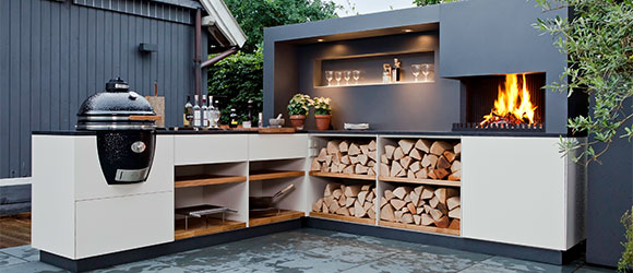 Solarlux Freiluftküche auf einer Terrasse