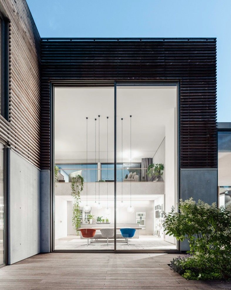 Cero sliding door large span