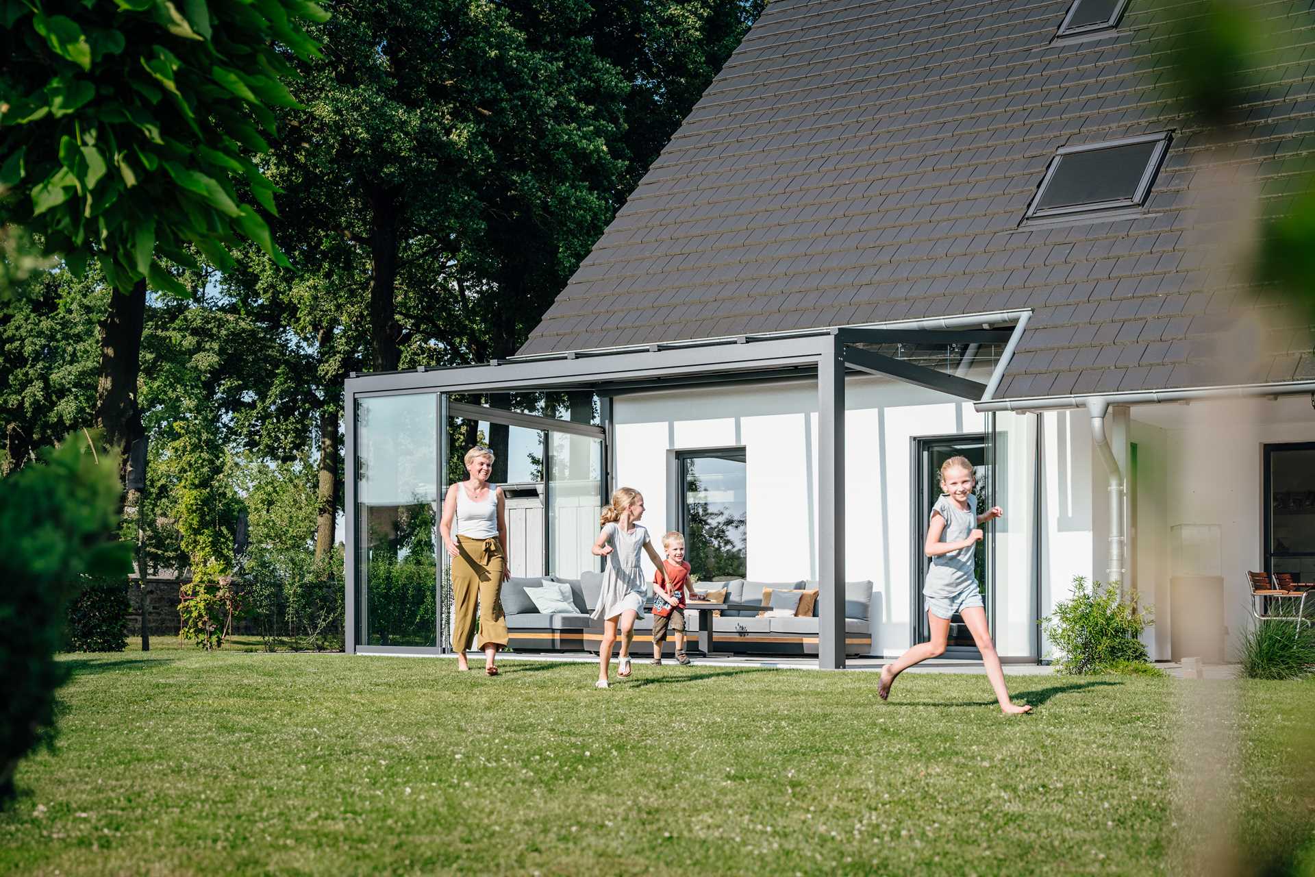 Terrassendach SDL Alerio an Einfamilienhaus