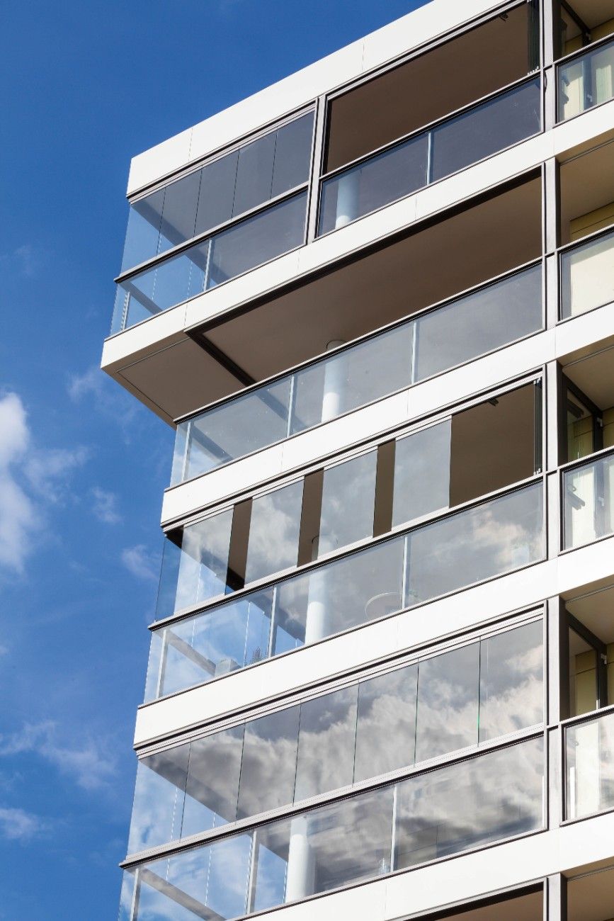 Overheating curtain walling