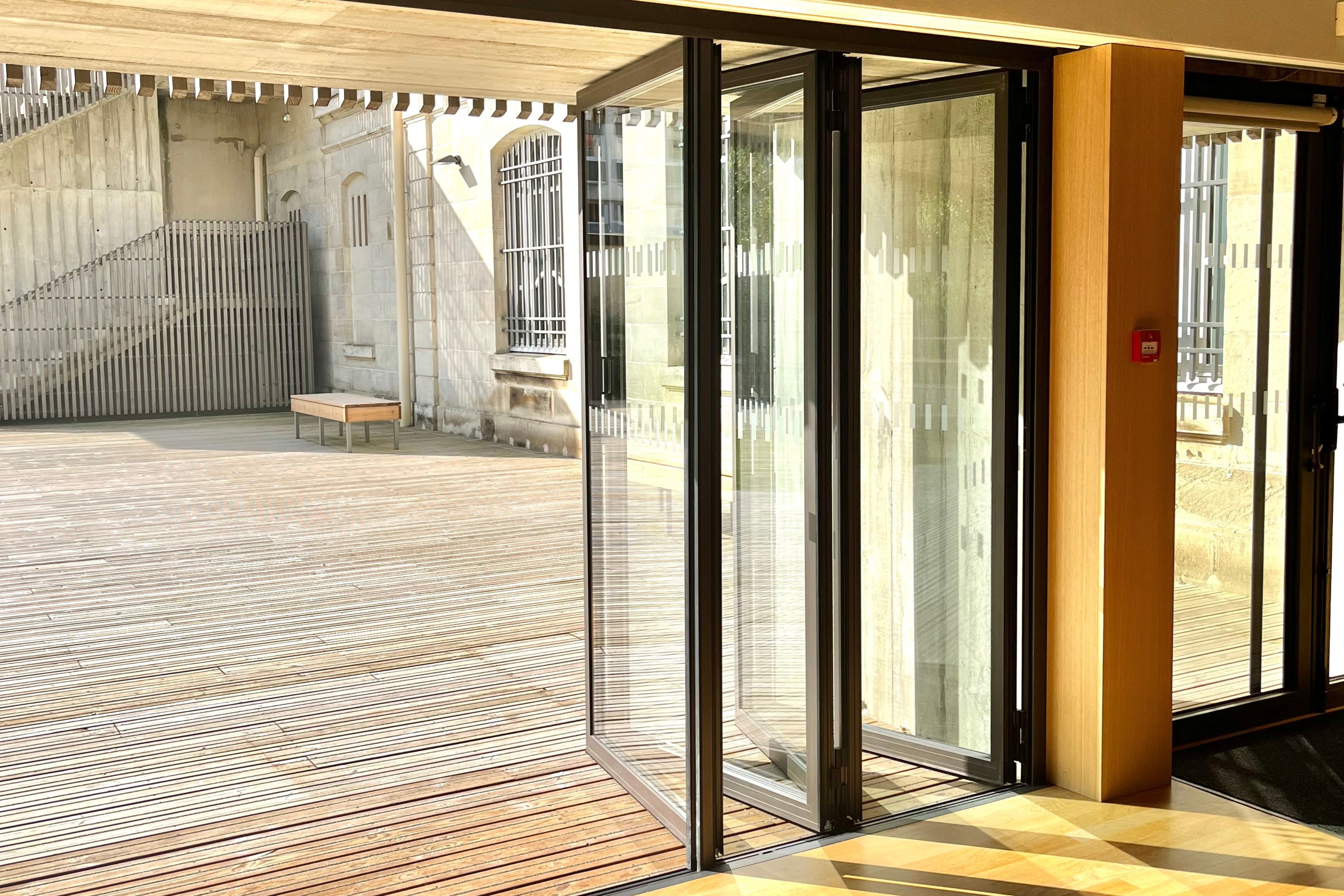 Baie accordéon Tulle