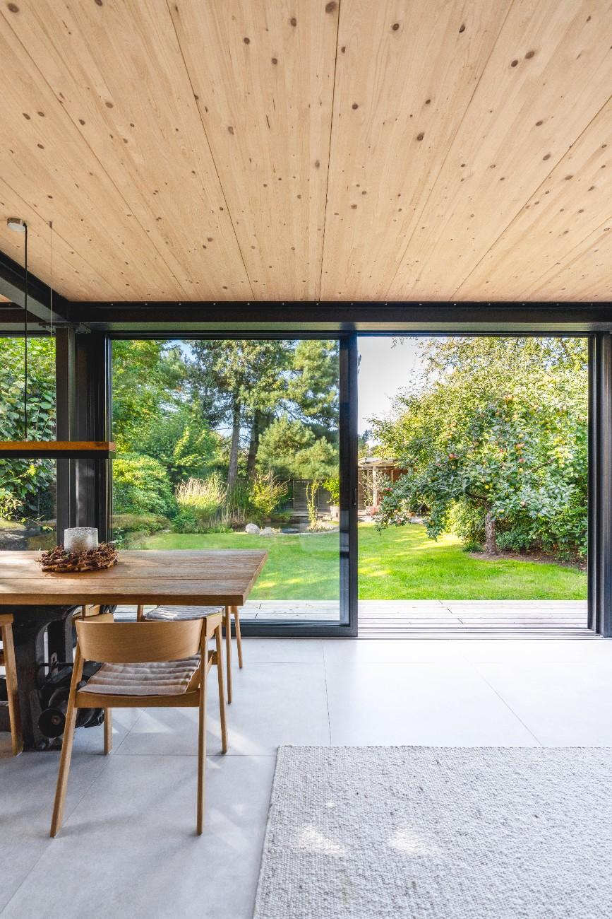 Sliding doors for passivhaus design