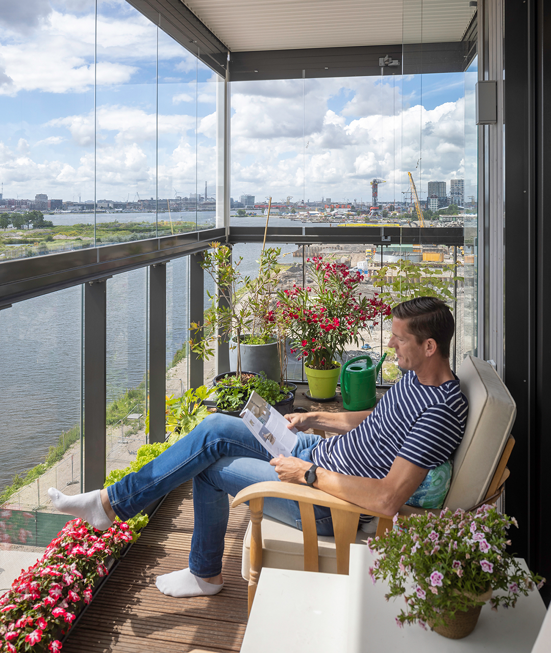 Stories Amsterdam - Balkonverglasung für Wetterschutz