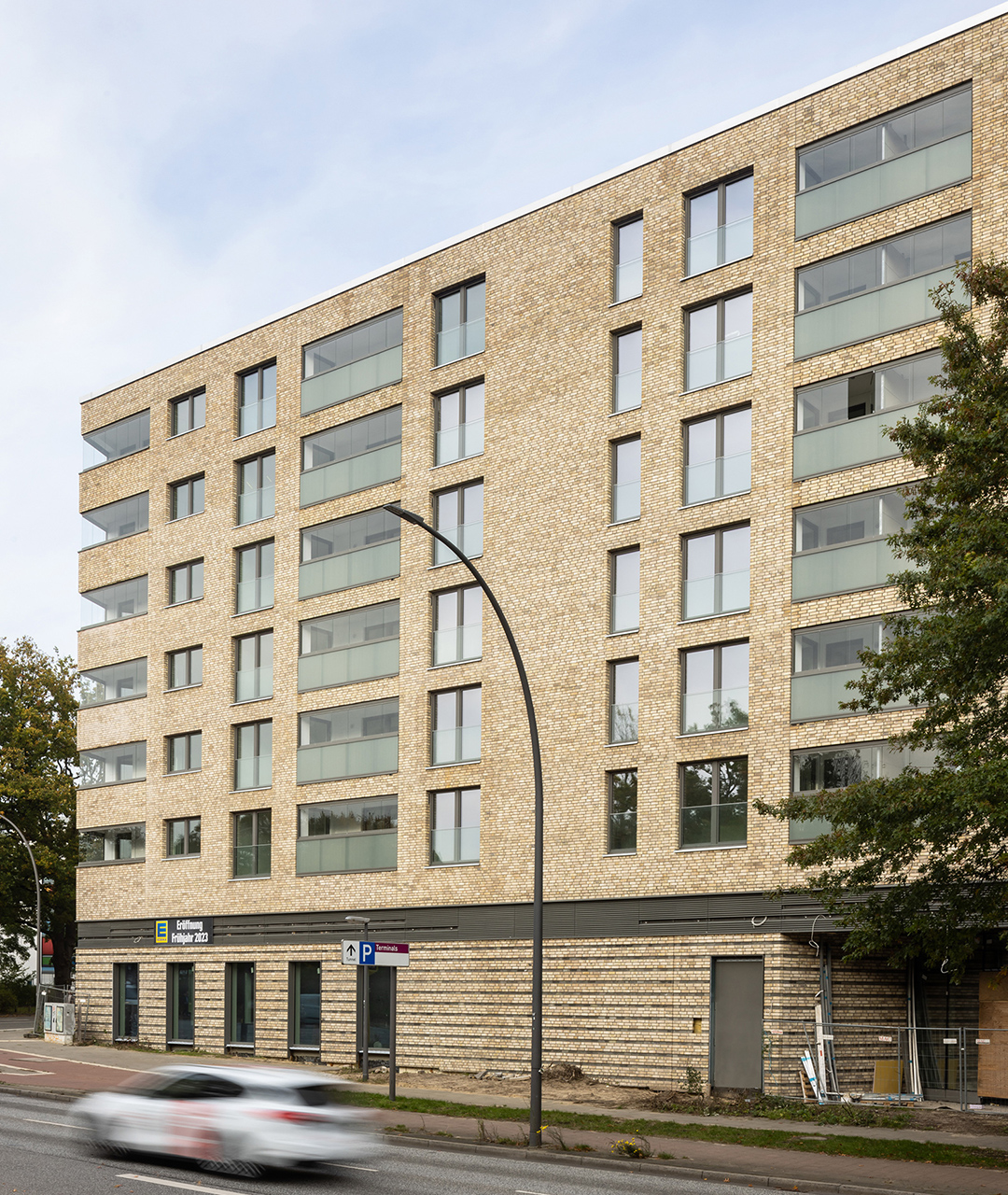 Balkonverglasung SLPlus-SL25 Sengelmannstraße in Hamburg - Quartier mit Mischnutzung