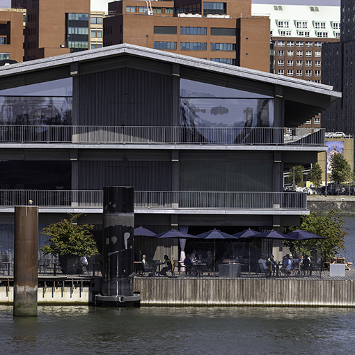 Glas-Faltwand-Floating-Office-Rotterdam