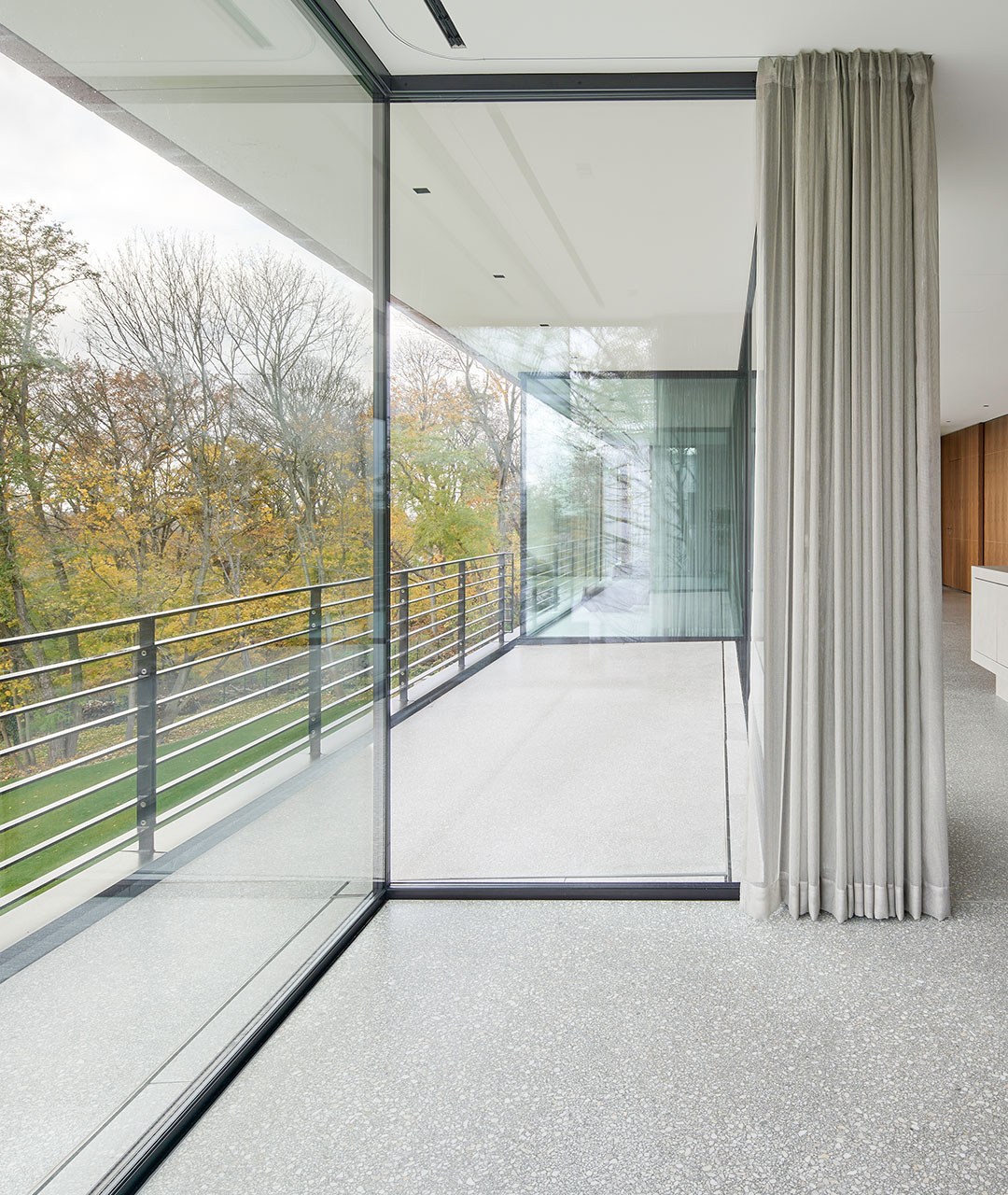 cero-Schiebefenster-Uebereckloesungen - Projektbeispiel Villa am Schwielowsee