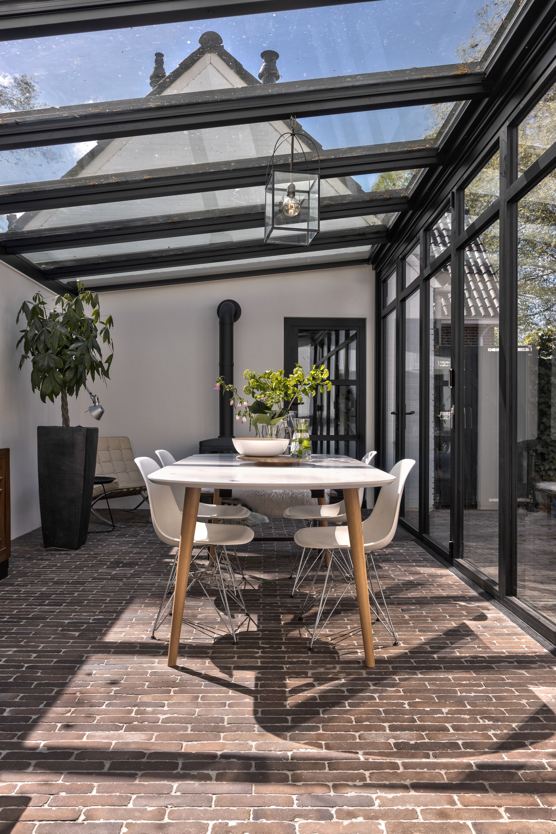 Solarlux serre als overbrugging van 2 woongedeeltes