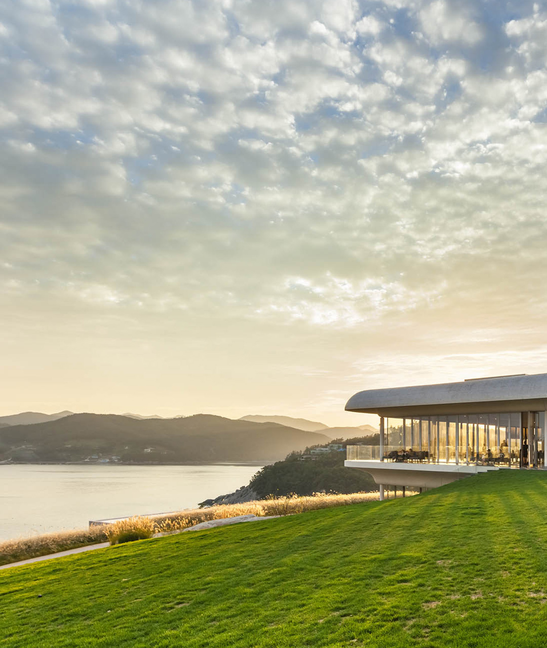 Uitzicht buiten glazen vouwwand Korea