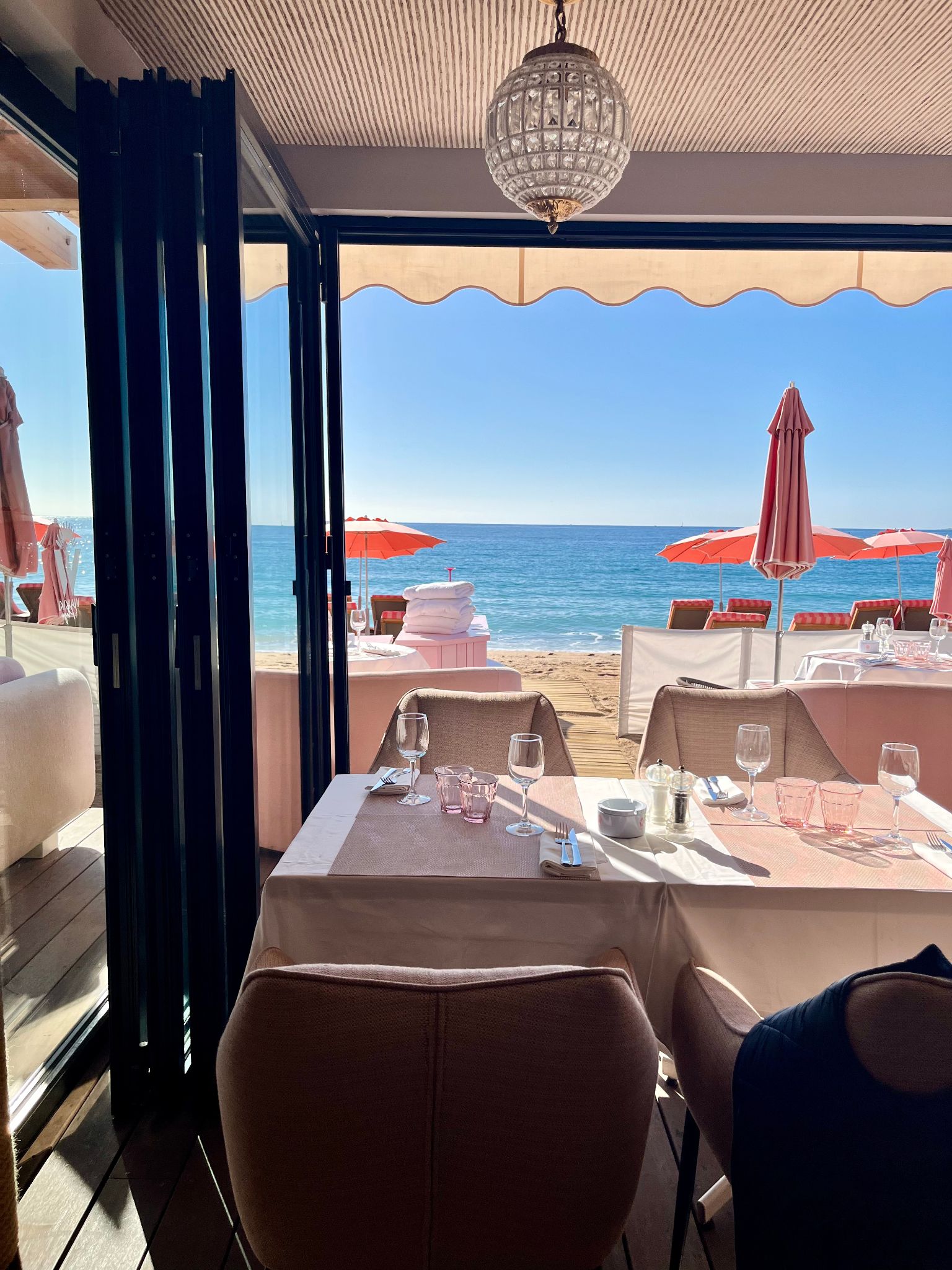 Témoigne baie accordéon 