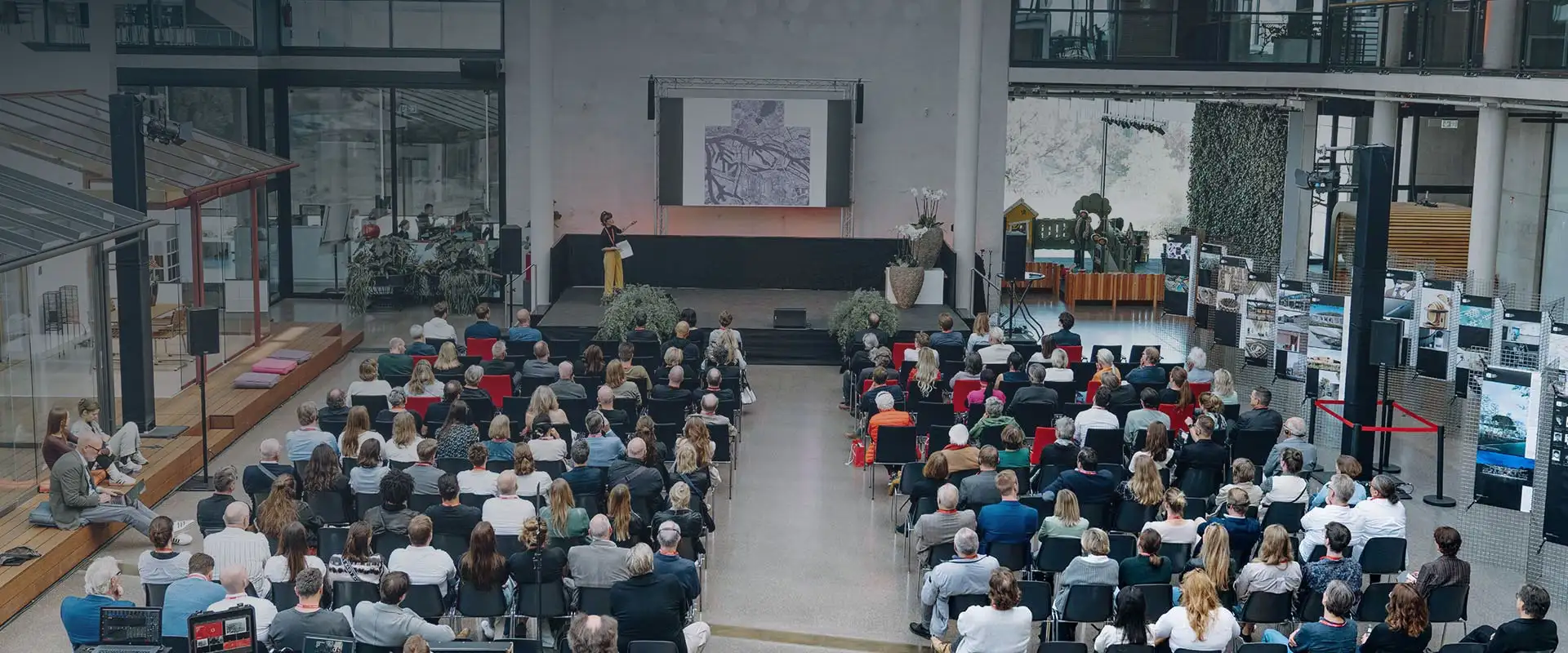 Architektur im Foyer VI