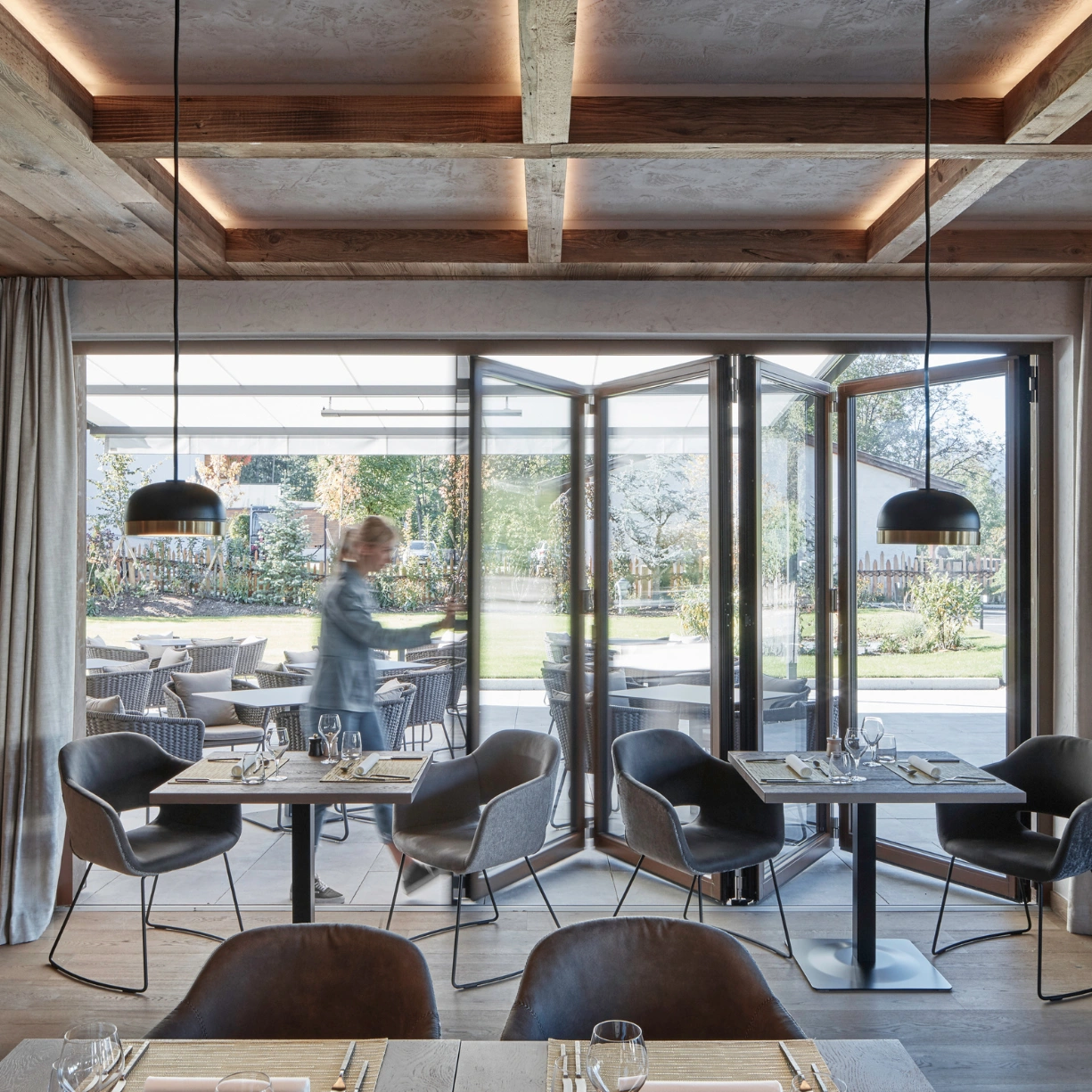 Hvad koster en træfoldedør?