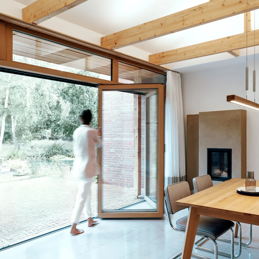 Woodline bi-folding door