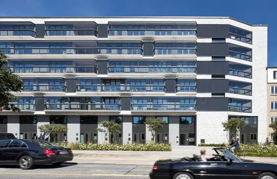 Produkt Balkon- und Fassadenverglasung - Fassaden in Basslungsgebieten