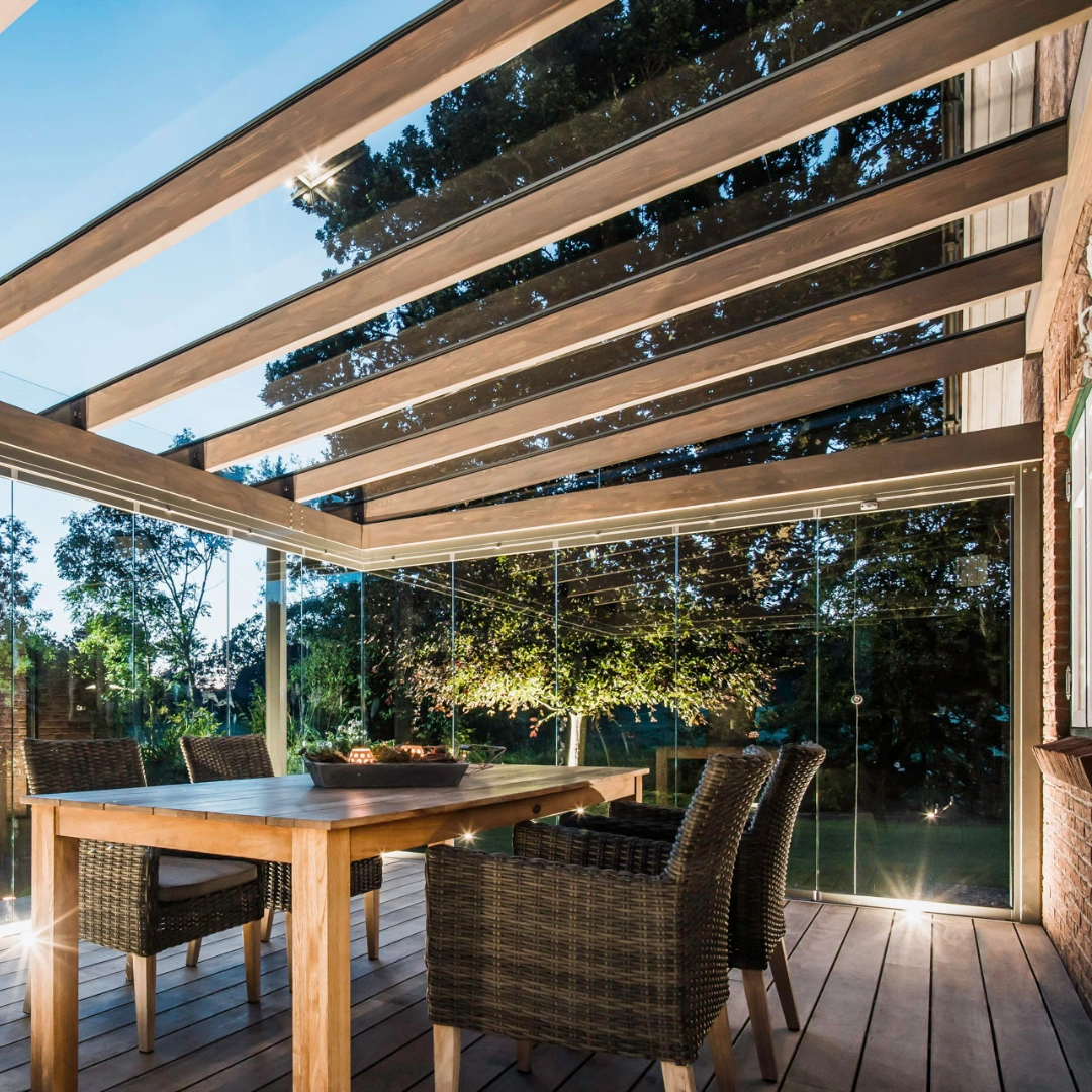 SDL Aura: Solarlux’ klassiske træ/aluminium system