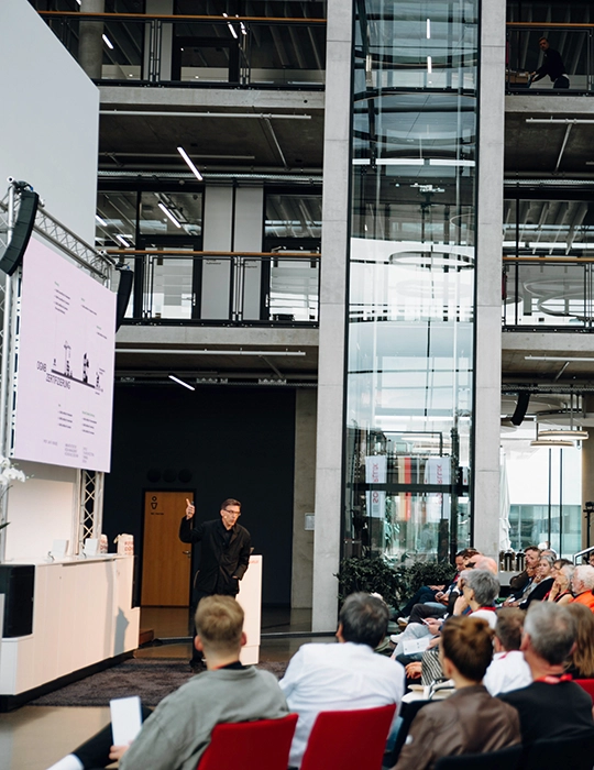Foto vom Architektur im Foyer Event auf dem Solarlux Campus