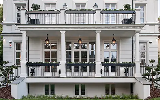 VILLA I WIEN FORBINDER JUGENDSTIL MED MODERNE ELEMENTER