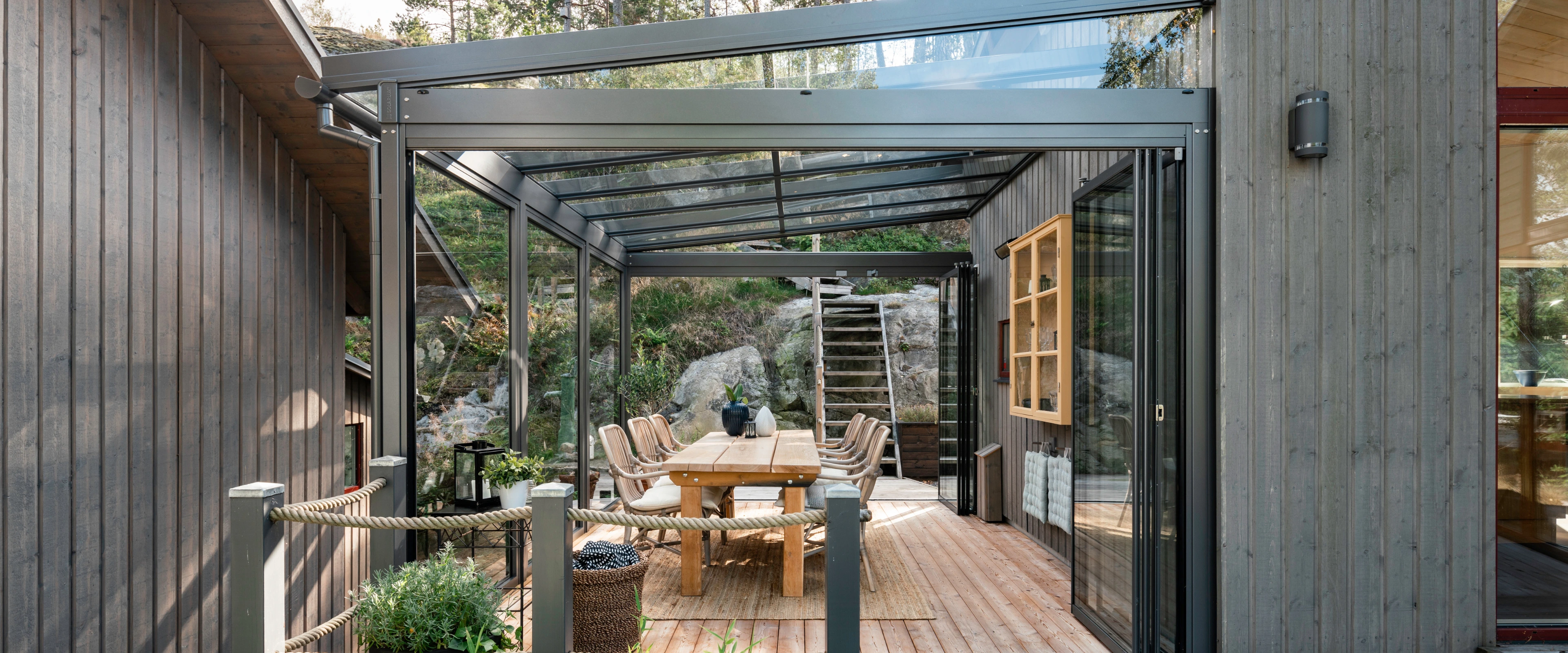 Vikdörr till uterum