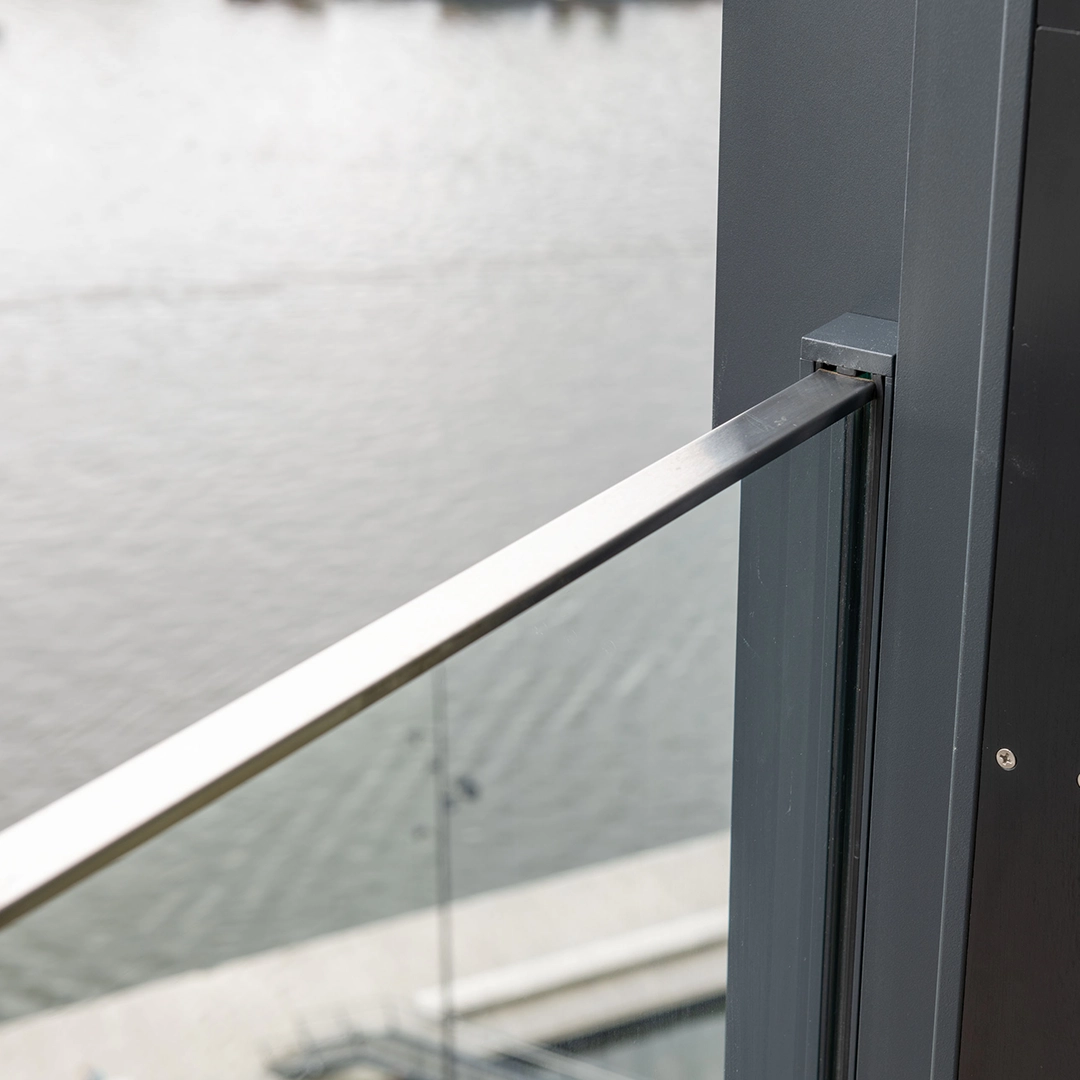 ODE appartementen Amsterdam met een transparante doorvalbeveiliging