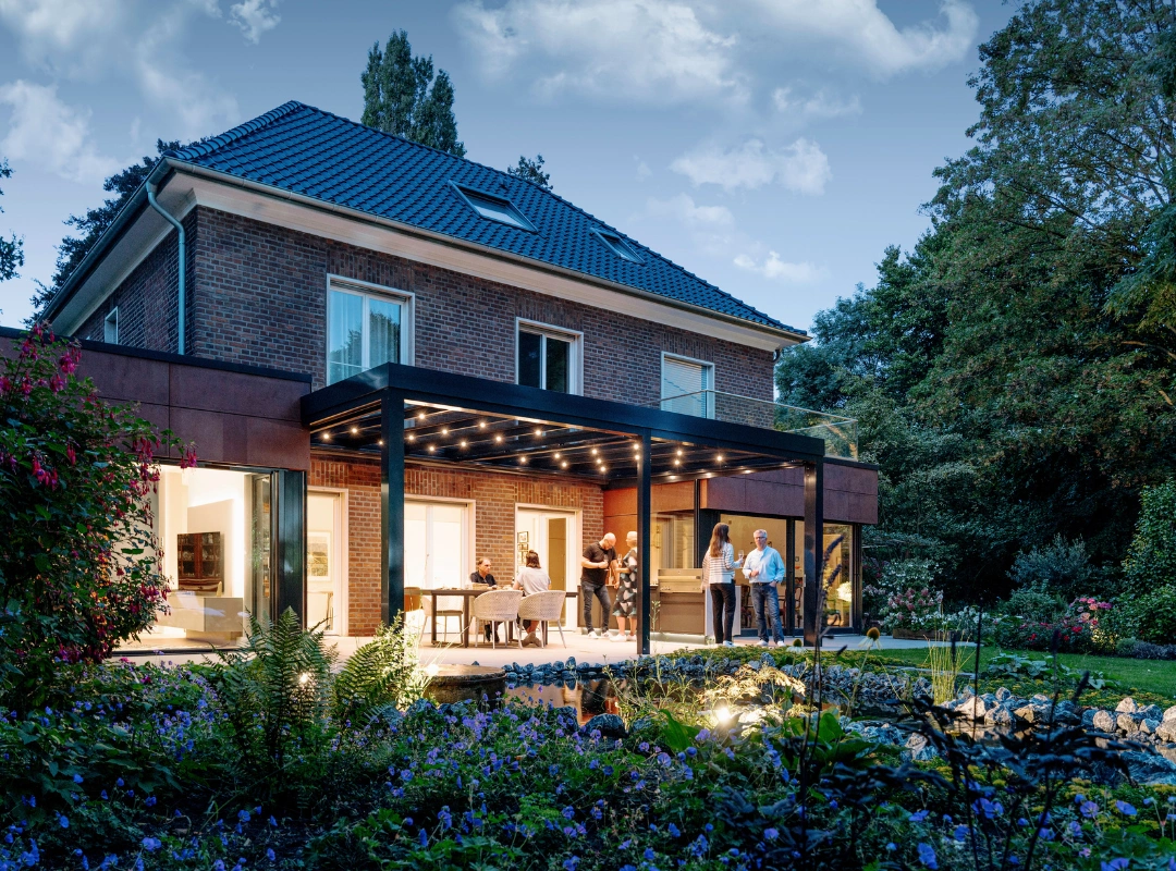 SDL Acubis udestue med lysspots fra oven om aftenen